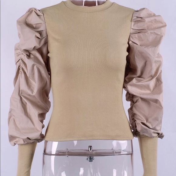 PUFFED SLEEVE SWEATER NEW w|o TAGs - Picture 2 of 5